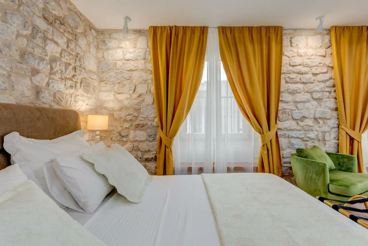 Princ Heritage Rooms Сплит