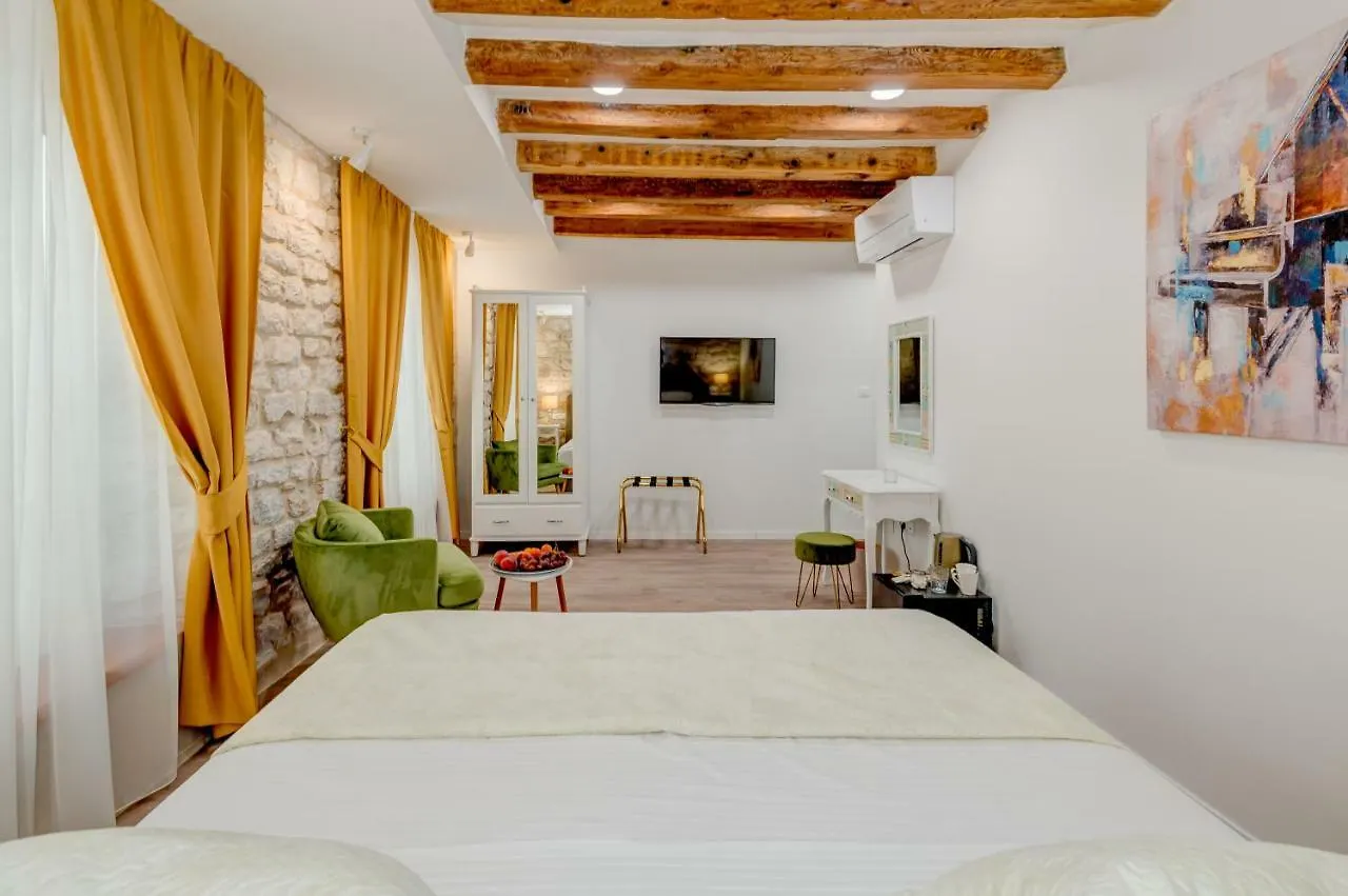 Princ Heritage Rooms Сплит 4*,