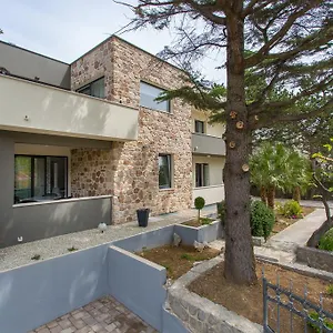 https://apartments-memories.primorje-gorskikotar.com